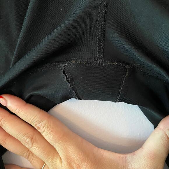 TNA Women's size Medium Black Leggings High Rise Tights Active Workout Gym - Picture 9 of 9